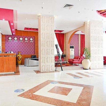Oyo 118 Revira Hotel Манама Экстерьер фото