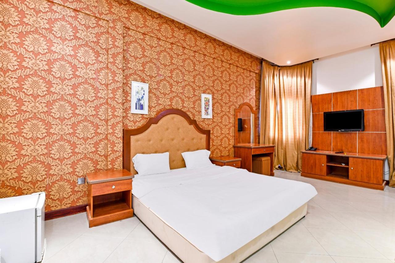 Oyo 118 Revira Hotel Манама Экстерьер фото