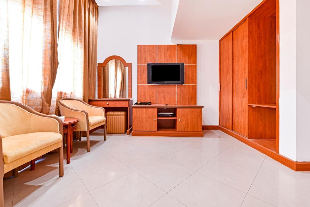 Oyo 118 Revira Hotel Манама Экстерьер фото