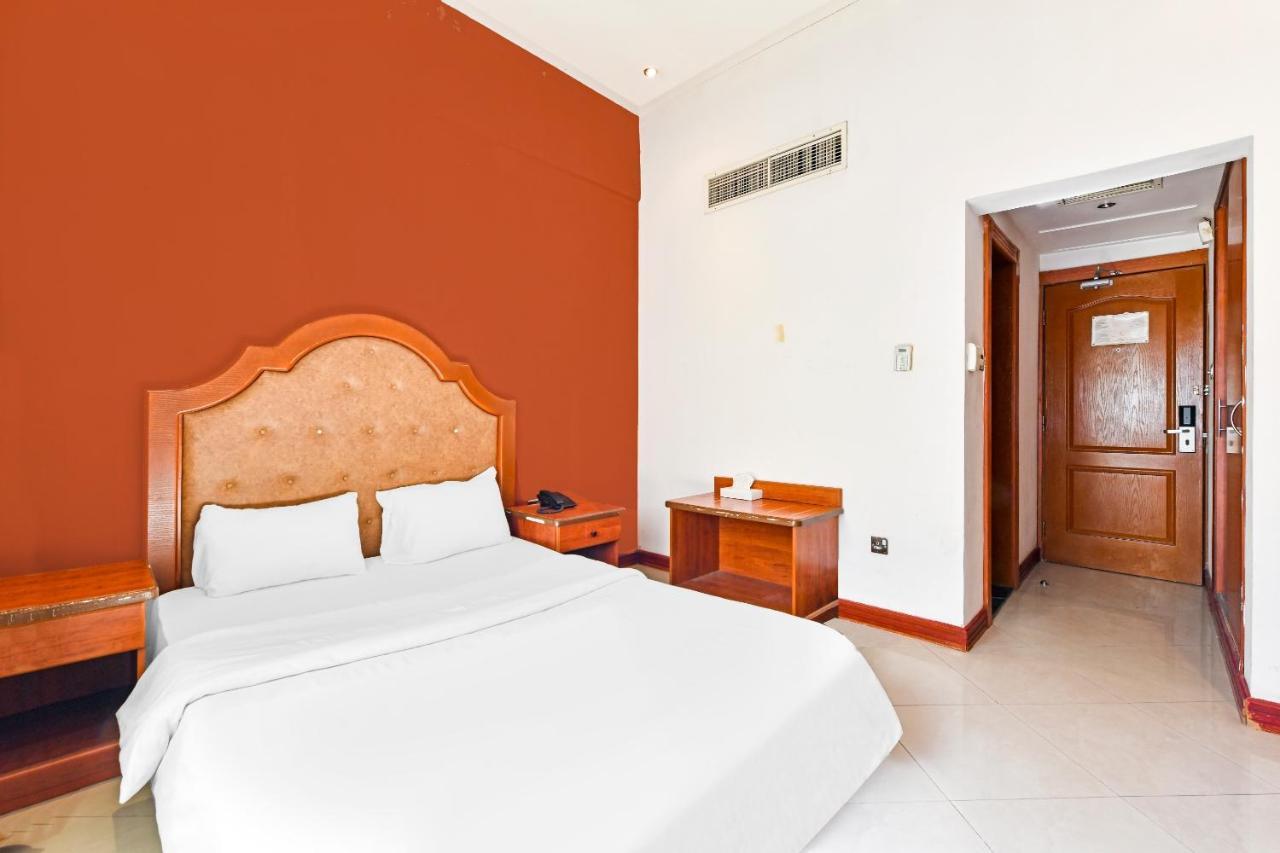 Oyo 118 Revira Hotel Манама Экстерьер фото