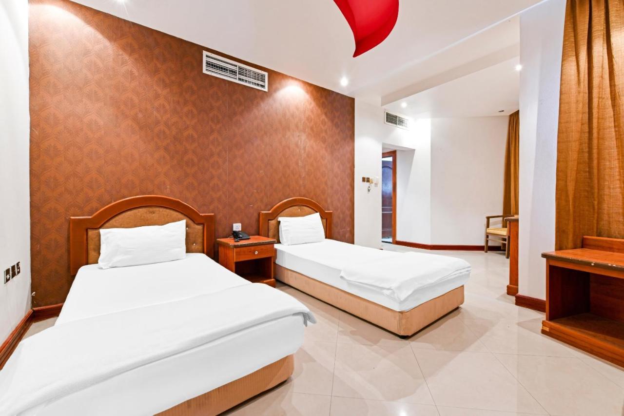 Oyo 118 Revira Hotel Манама Экстерьер фото
